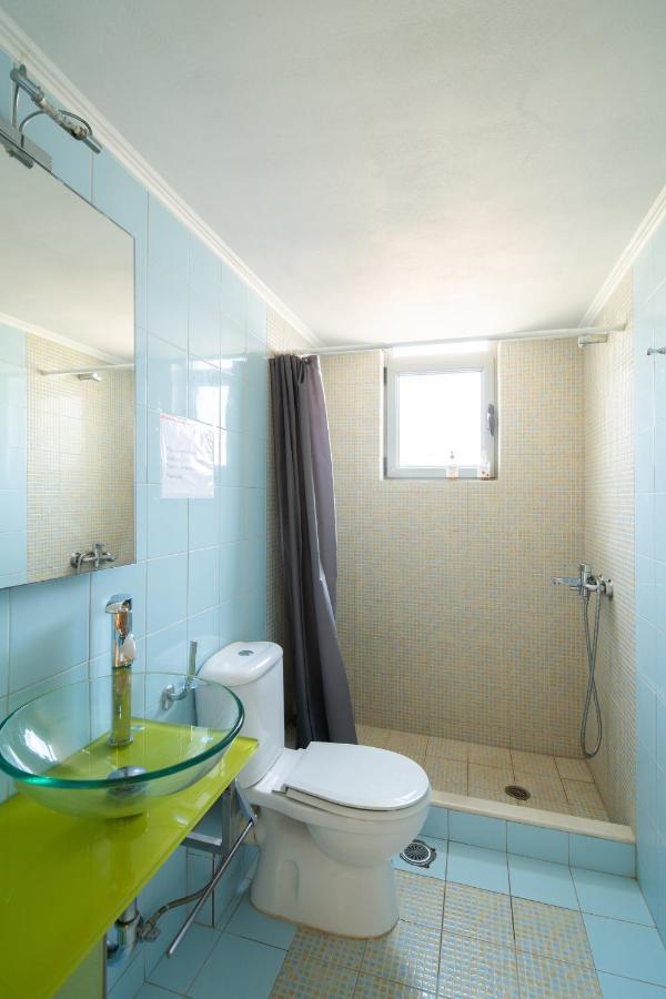 Spacious Beachfront Maisonettes With Stunning Views & A Private Beach โมเน็มวาซี ภายนอก รูปภาพ